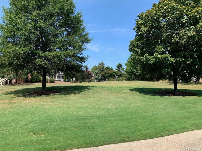 17300 Cove View Ct, Cornelius, NC 28031