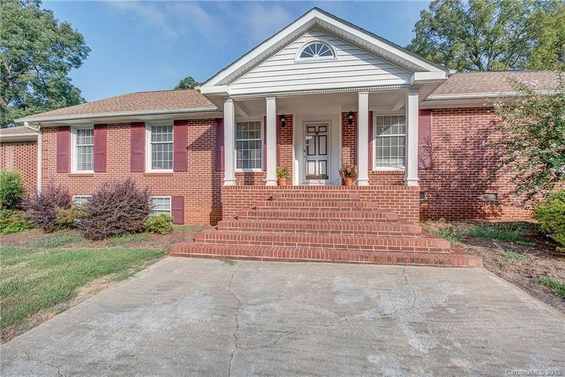 505 Dutchman Ave, Mount Holly, NC 28120