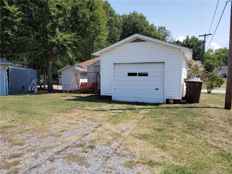 600 Chrysler St, Kannapolis, NC 28083