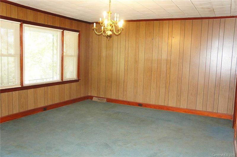 1312 N Main St, Lowell, NC 28098