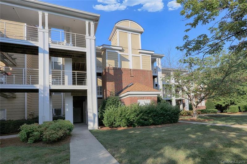 18613 Harborside Dr, Cornelius, NC 28031