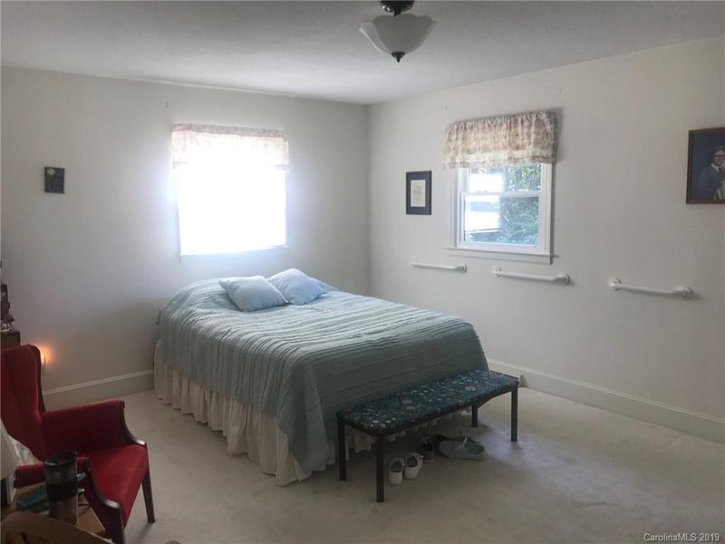 2826 Williams Rd, Matthews, NC 28105