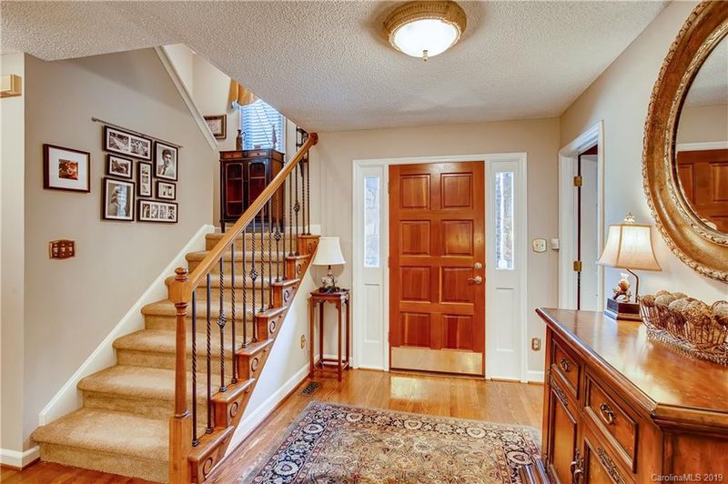 5219 Windfern Ct, Charlotte, NC 28226