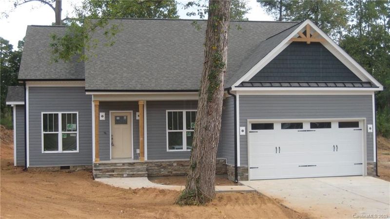 719 Riddle St, Mount Holly, NC 28120
