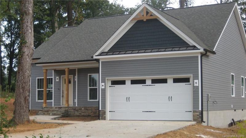 719 Riddle St, Mount Holly, NC 28120