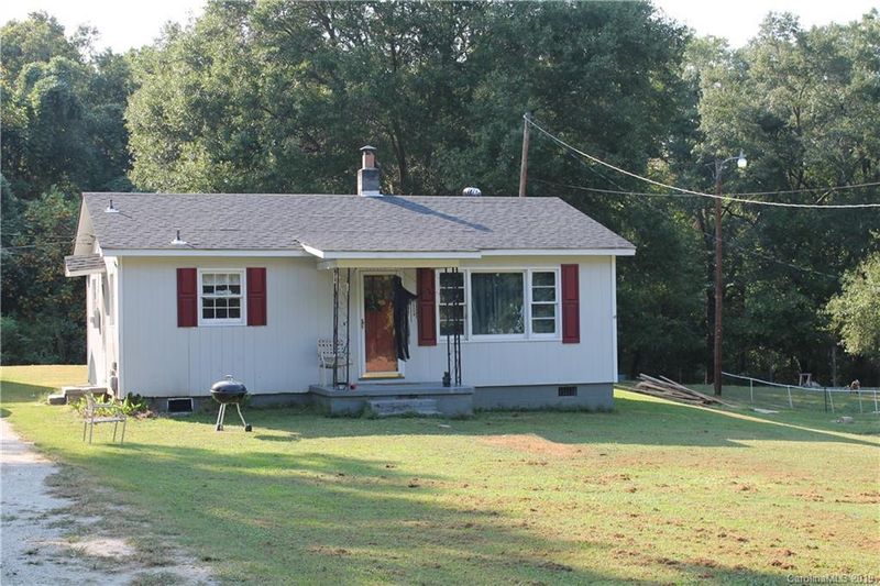 2135 Fairview Dr, Gastonia, NC 28052