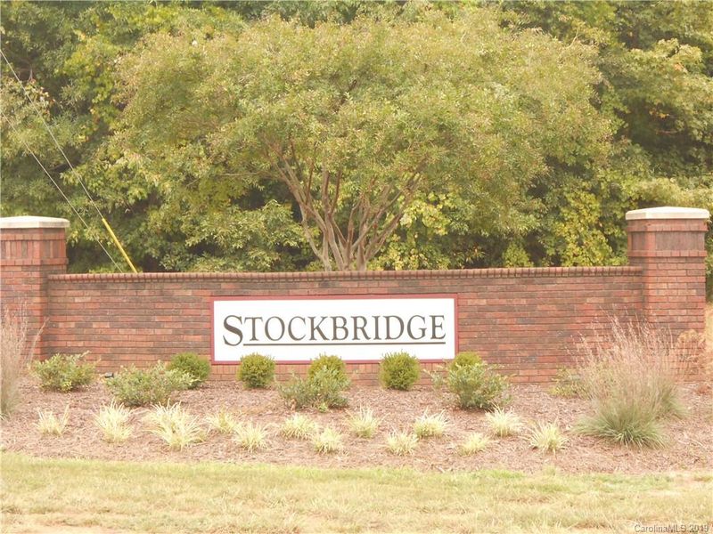 6204 Bellingham Dr, Mount Holly, NC 28120