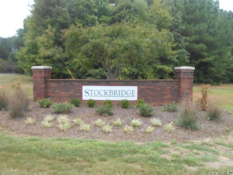 6204 Bellingham Dr, Mount Holly, NC 28120