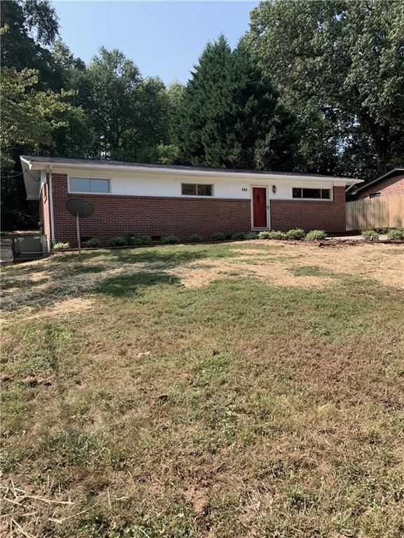 206 31st Ave NE, Hickory, NC 28601