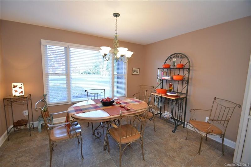 7489 Golf Course Dr S, Denver, NC 28037