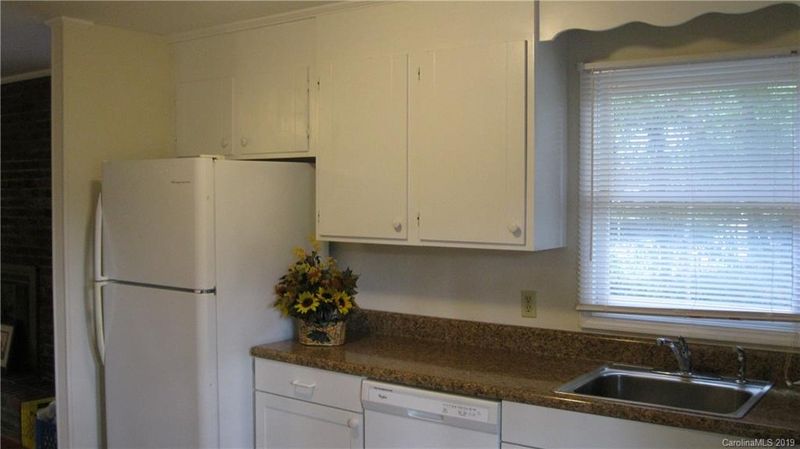108 Cobblestone Ln, Concord, NC 28027