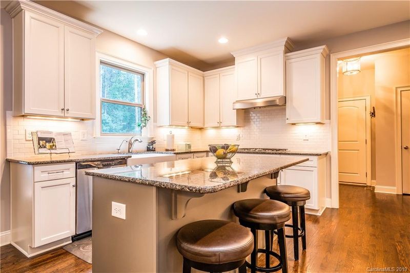 235 Cove Creek Loop, Mooresville, NC 28117