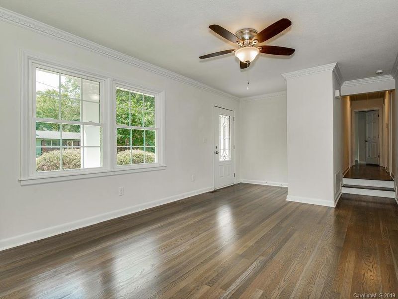 310 Puett St, Dallas, NC 28034