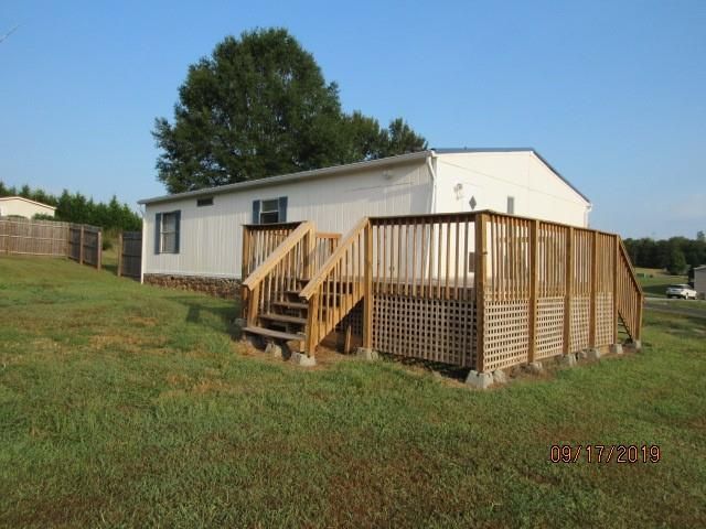 3795 Crossing Creek Dr, Claremont, NC 28610