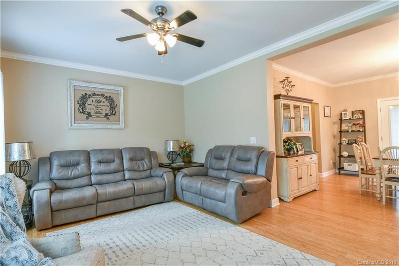 204 Stillwater Rd, Troutman, NC 28166