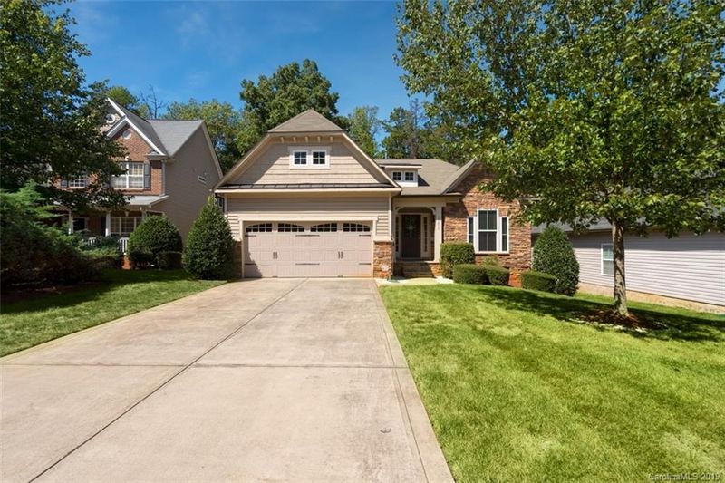 11819 Hampton Place Dr, Charlotte, NC 28269