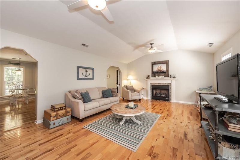 1405 Beamguard Rd, Clover, SC 29710