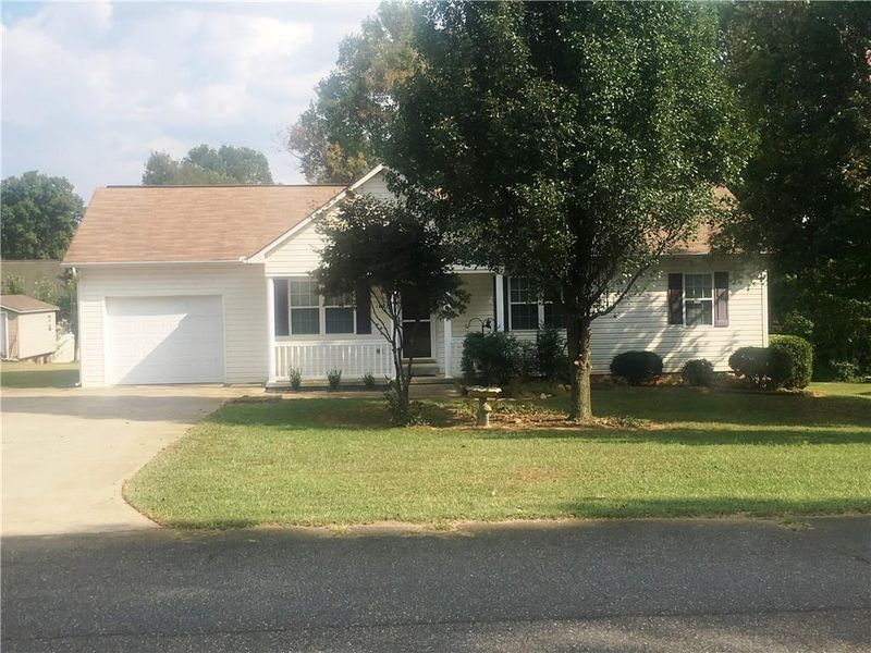 1977 Redberry Ln, Conover, NC 28613