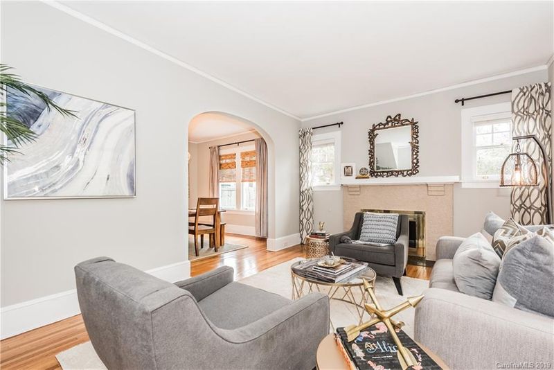 2121 Lombardy Cir, Charlotte, NC 28203