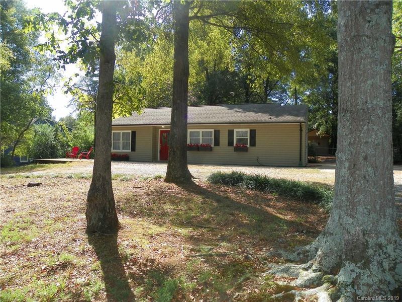 120 Plaza Dr, Harrisburg, NC 28075