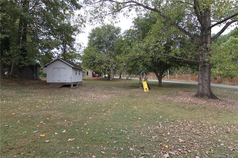 2401 Hoffman St, Gastonia, NC 28054