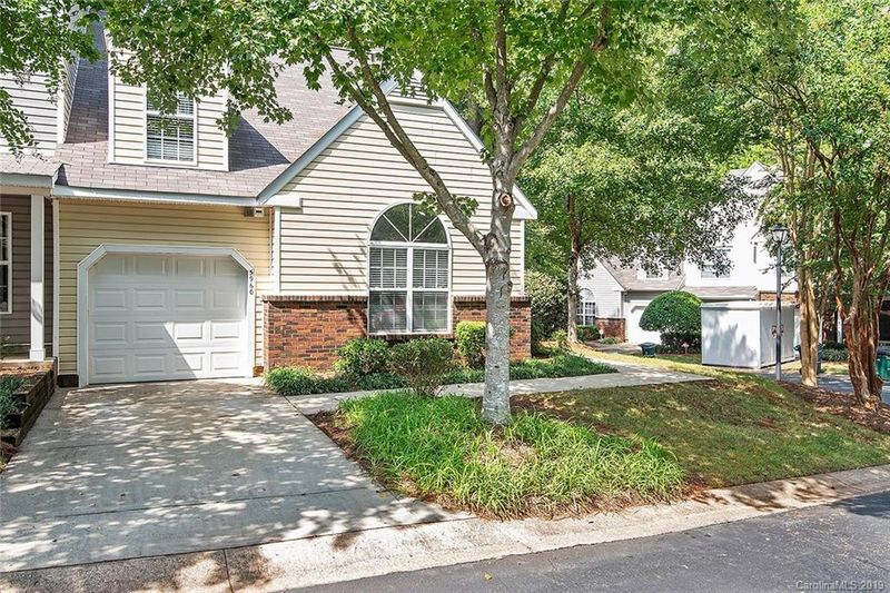 5960 Moose Ln, Charlotte, NC 28269