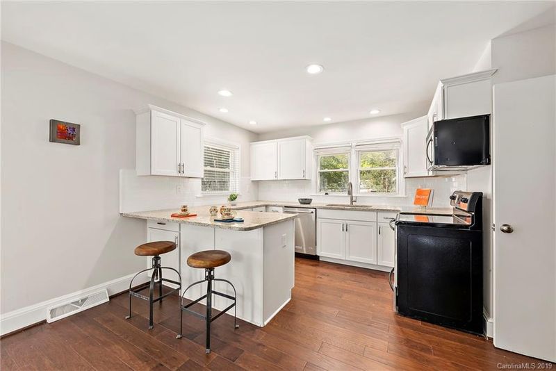 1014 Habersham Dr, Charlotte, NC 28209