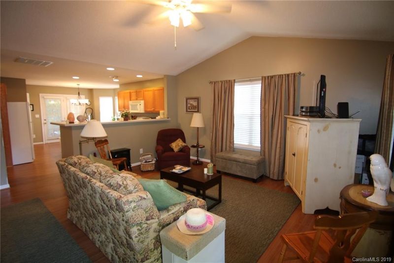 280 Arlington Downs Blvd, Matthews, NC 28104