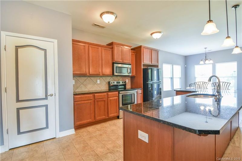 100 Austin Field Ct, Mount Holly, NC 28120