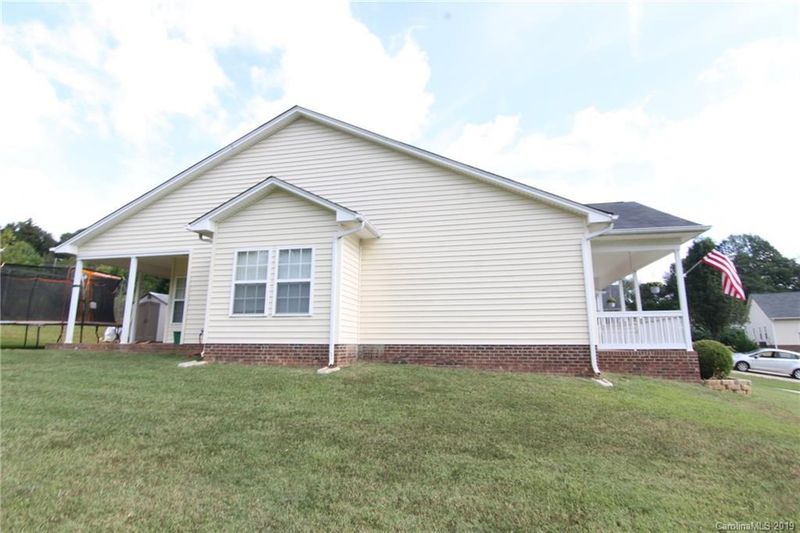 7208 Pinfeather Cir, Cramerton, NC 28032