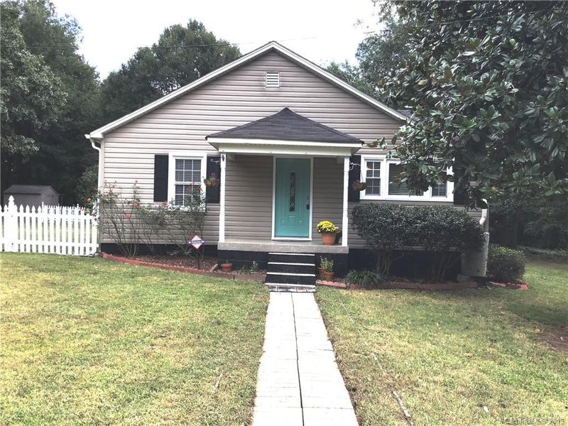 109 Walley Dr, Mount Holly, NC 28120