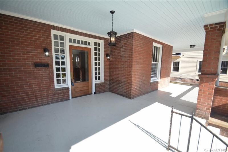 444 W Front St, Statesville, NC 28677