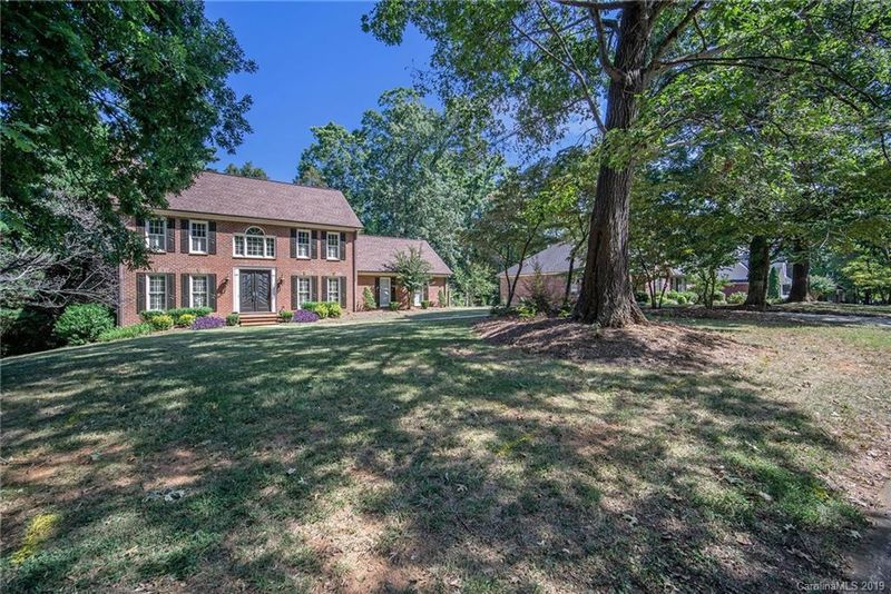 630 Peace Haven Rd, Kannapolis, NC 28083