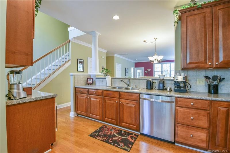 18755 Cloverstone Cir, Cornelius, NC 28031