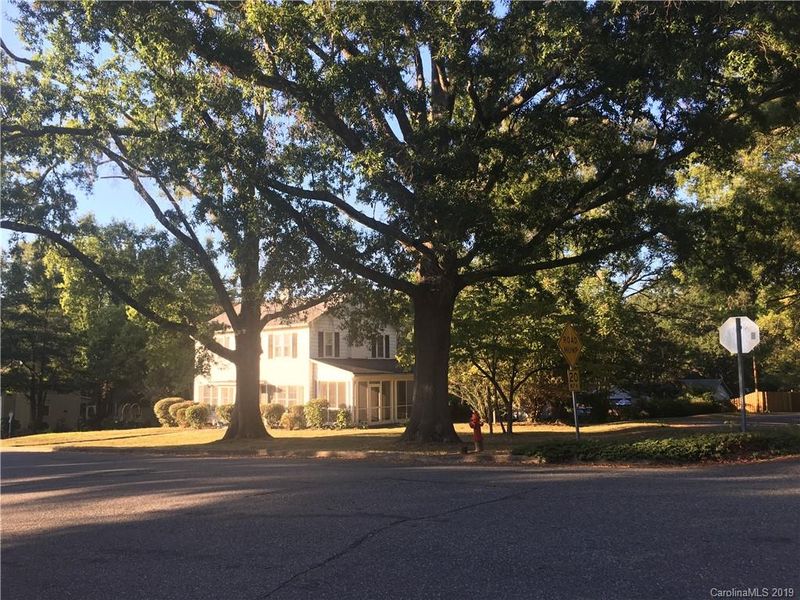 618 Hillcrest Ave, Gastonia, NC 28052