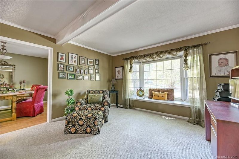 805 Forestbrook Dr, Gastonia, NC 28056