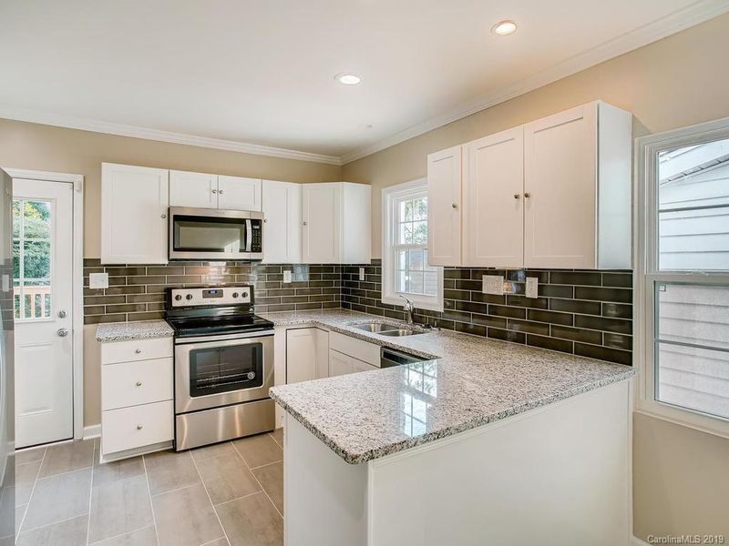 2221 Dickens Ave #2, Charlotte, NC 28208