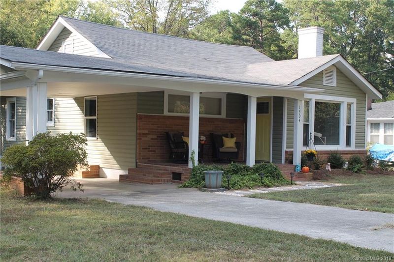 1304 Lowrance Ave, Kannapolis, NC 28081