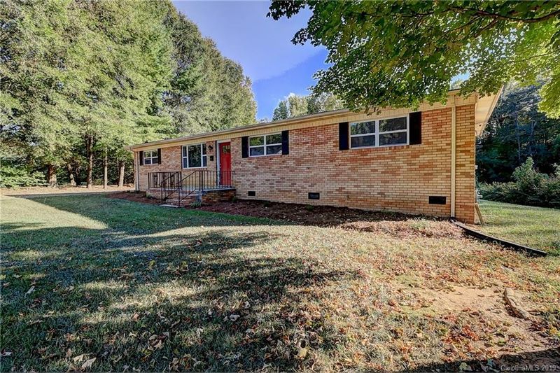 104 Wright St, Cherryville, NC 28021