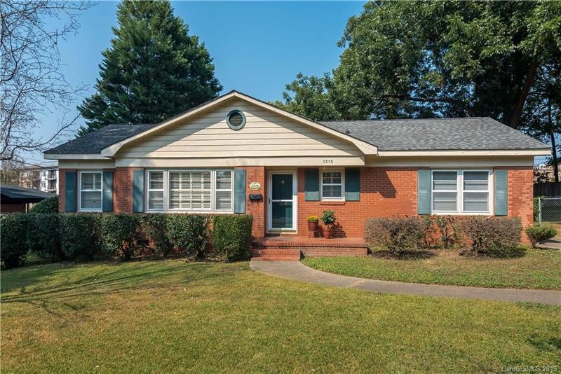 1315 Mockingbird Ln, Charlotte, NC 28209