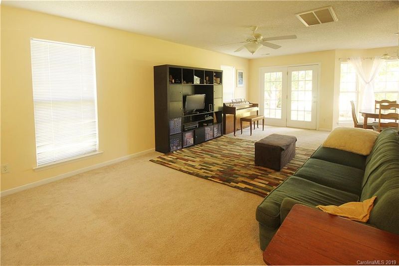 3700 Braefield Dr, Indian Trail, NC 28079