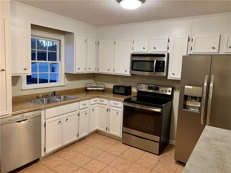 5467 Triangle Cir, Hickory, NC 28602