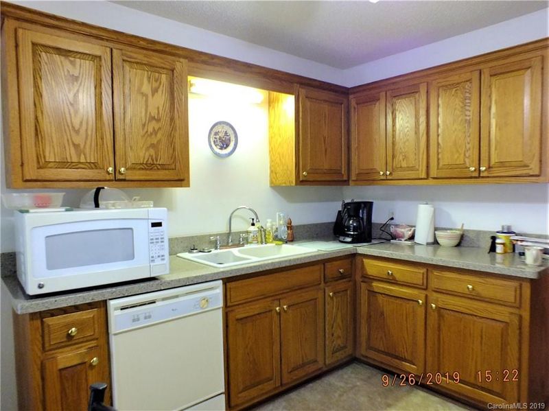 1780 Windsor Dr, Lancaster, SC 29720