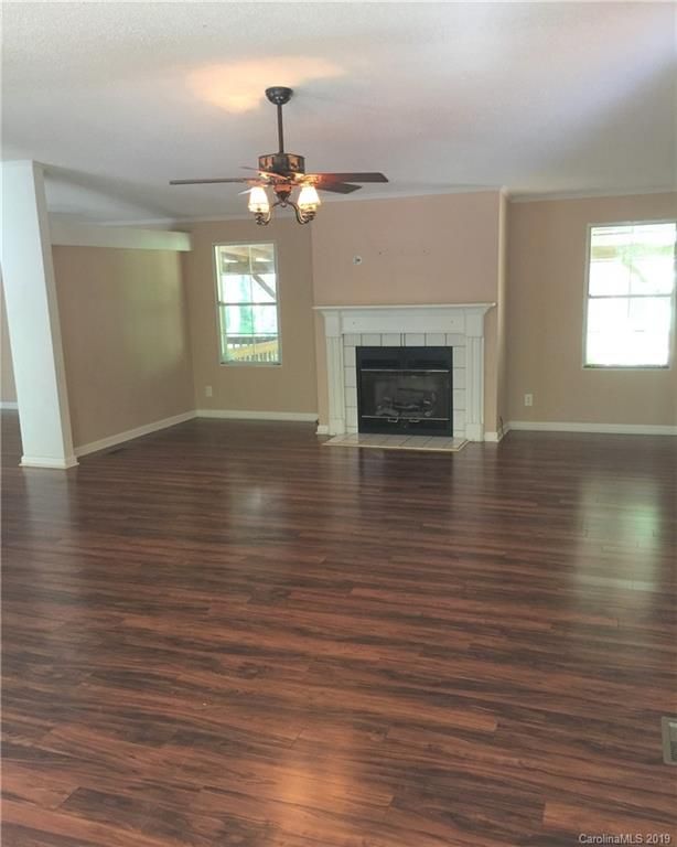 642 Simpson Rd, Mcconnells, SC 29726