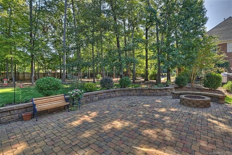 5004 Trinity Trace Ln, Wesley Chapel, NC 28110