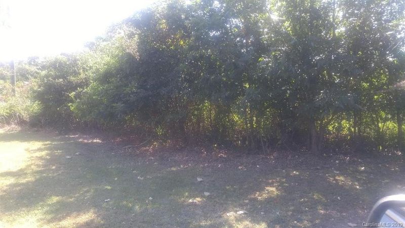 208 S Willow St S, Dallas, NC 28034