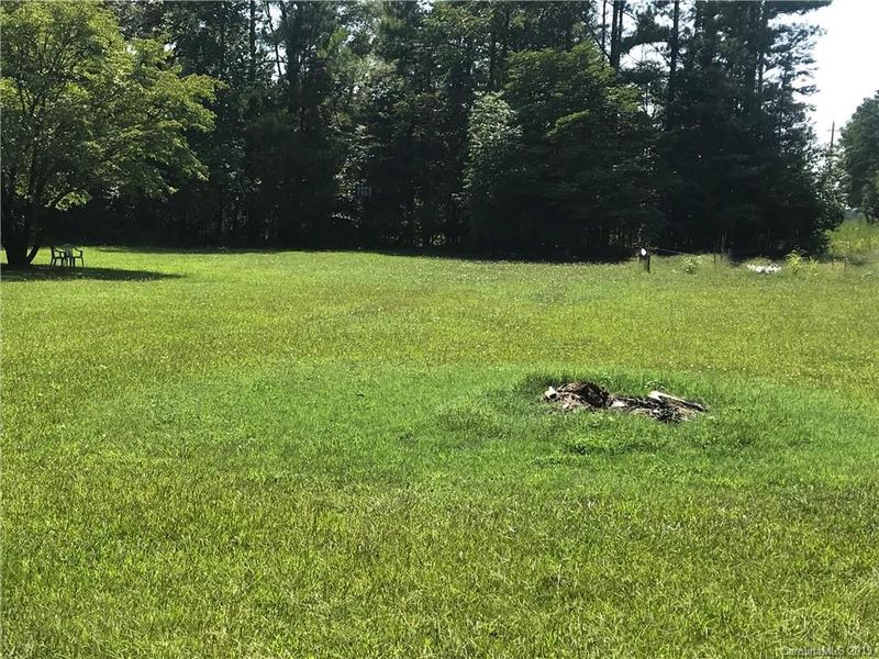 471 W North Corner Rd, Lancaster, SC 29720