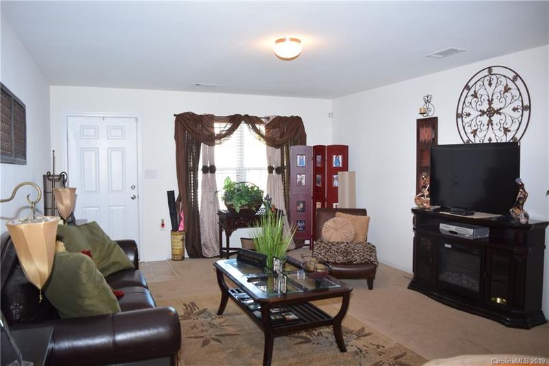 904 Cassidy Dr, Gastonia, NC 28054