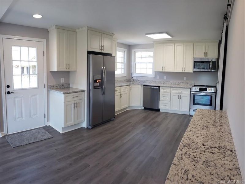 1106 Juniper St S, Kannapolis, NC 28081