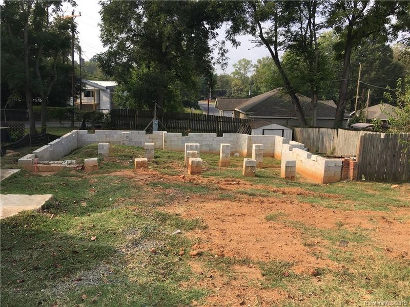2832 Brevard St, Charlotte, NC 28205